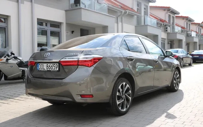 Toyota Corolla cena 61900 przebieg: 159900, rok produkcji 2017 z Oleśnica małe 436
